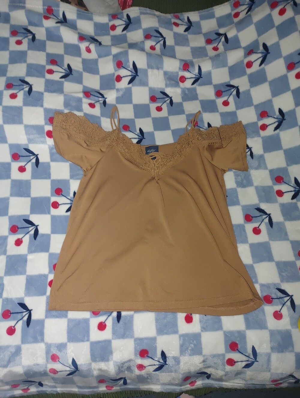 Women’s Lace-Trim Cold Shoulder Top - Brown